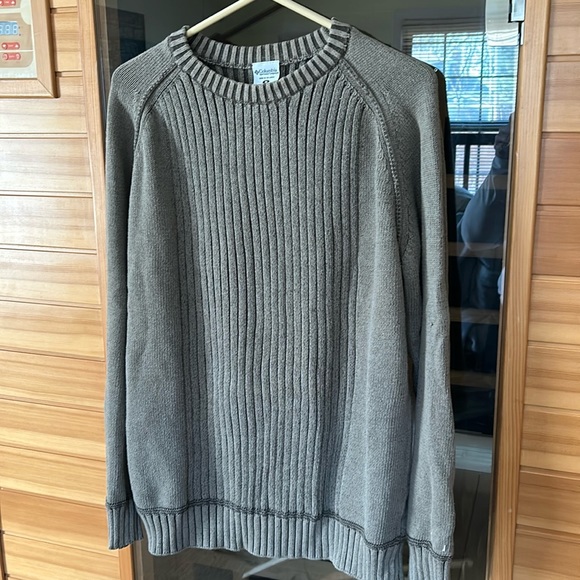 Army Green sweater - Picture 1 of 2